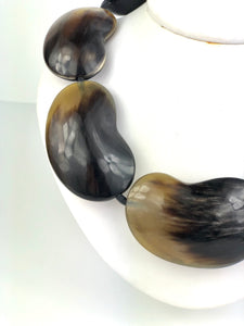 Chunky Bean Shape Cow Horn Necklace